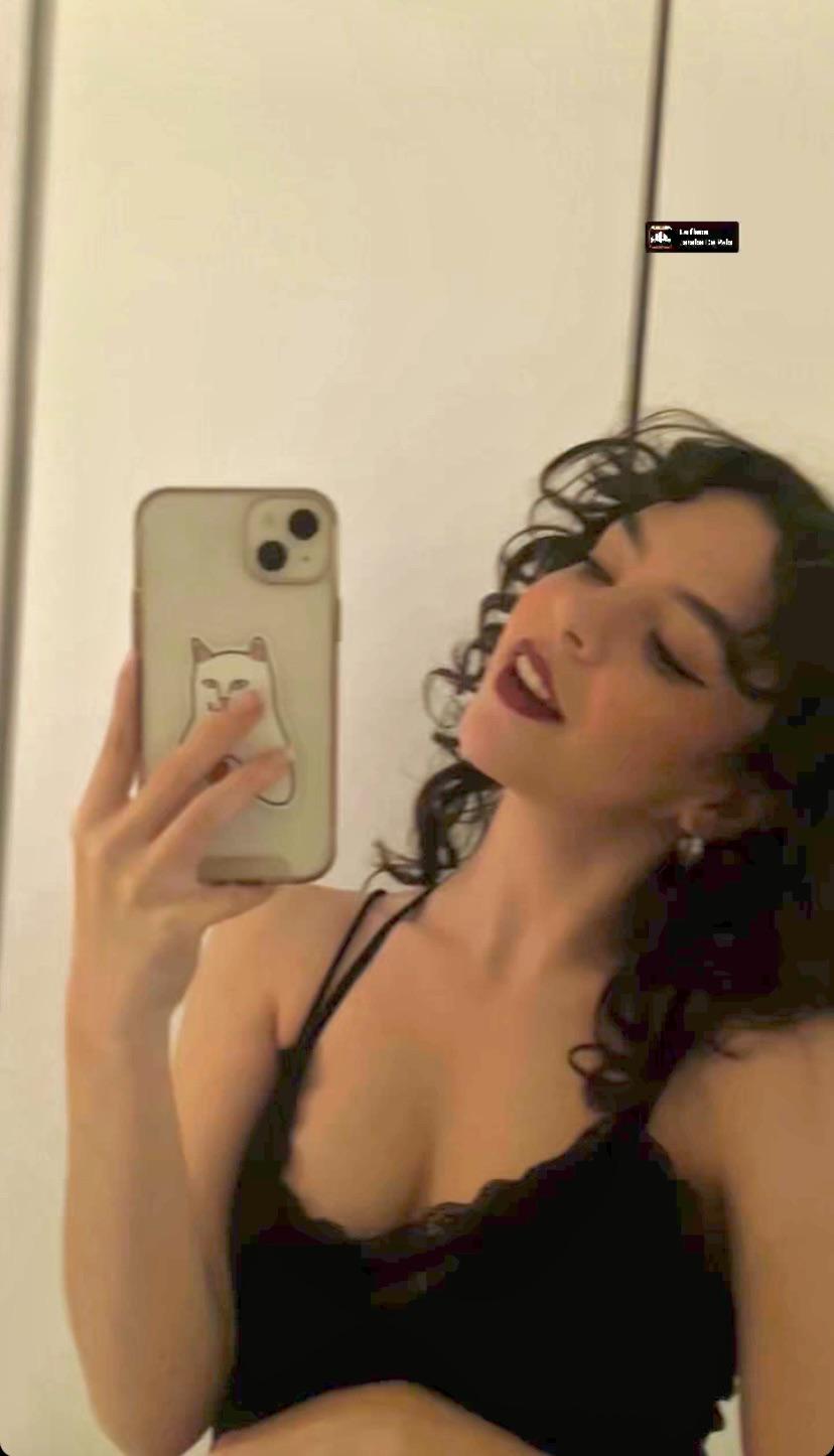 Maria Perroni selfie